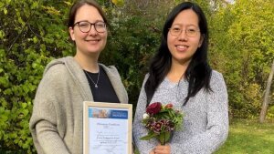 Lisa Börmel und Sijia Liao mit ihren Young Investigator Awards